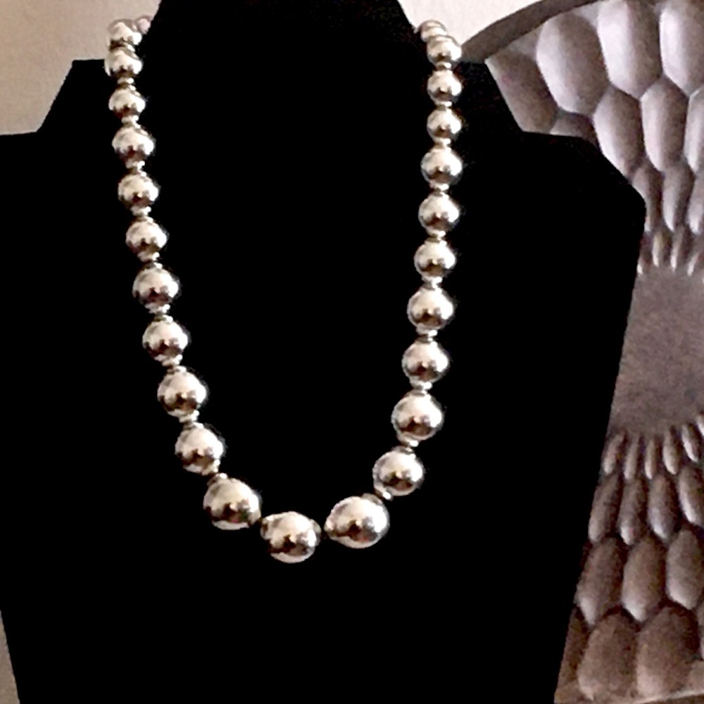 Graduated Bead Necklace